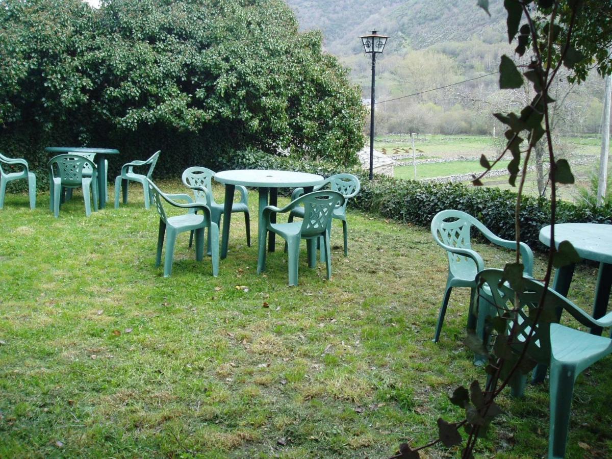 Hotel Rural El Urogallo Murias de Paredes Екстер'єр фото