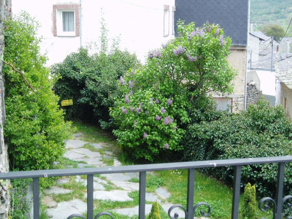 Hotel Rural El Urogallo Murias de Paredes Екстер'єр фото