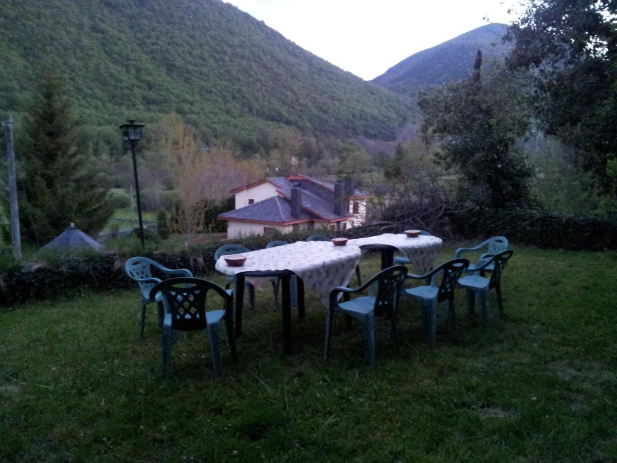 Hotel Rural El Urogallo Murias de Paredes Екстер'єр фото