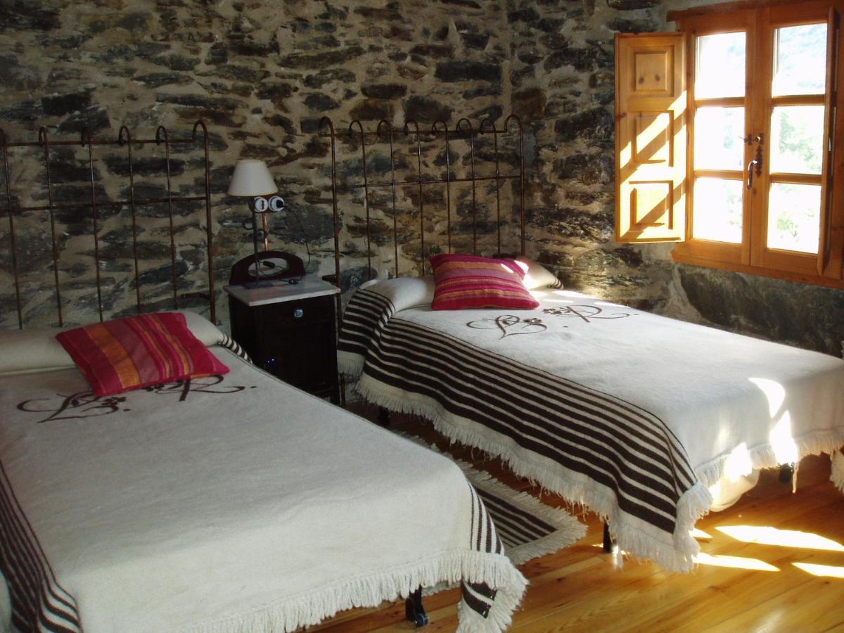 Hotel Rural El Urogallo Murias de Paredes Номер фото
