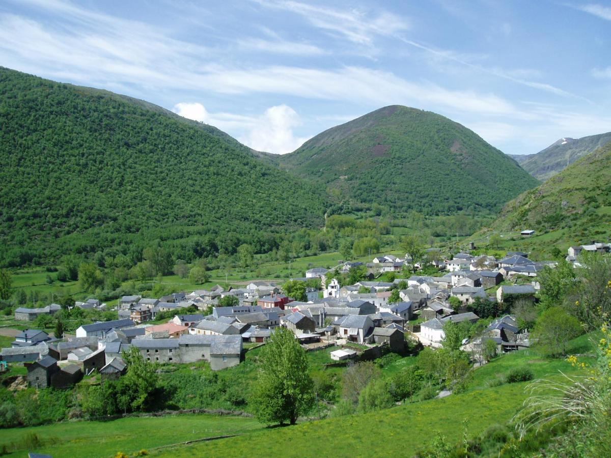 Hotel Rural El Urogallo Murias de Paredes Екстер'єр фото